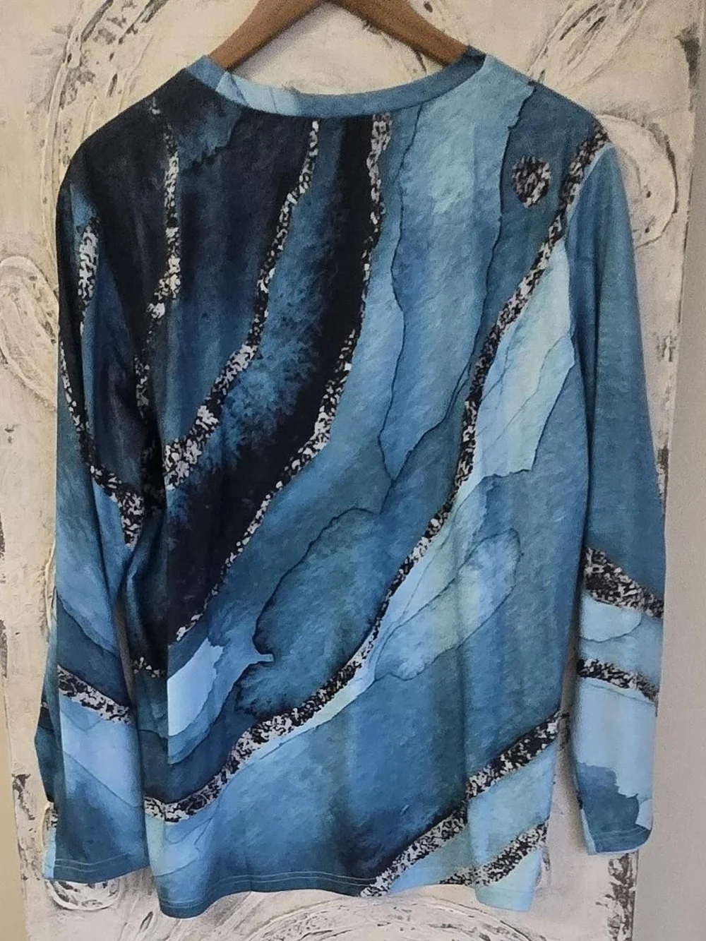 N by Nora Corcoran Blue Abstract Long-Sleeve Tee